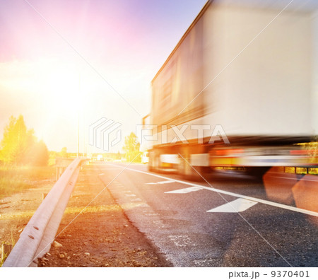 Fast moving truck Fast moving truck 9370401