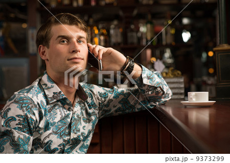 young man at the bar 9373299