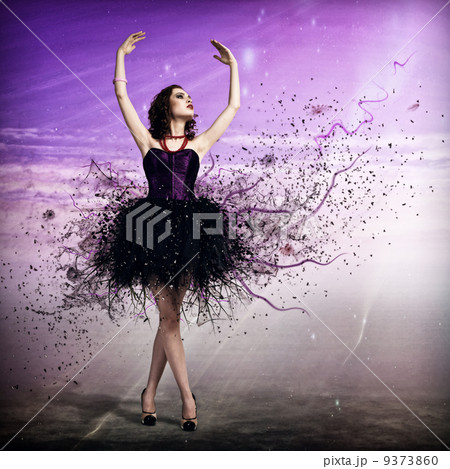 woman dancing woman dancing 9373860