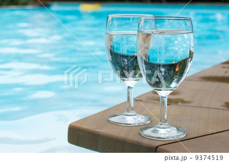glass 9374519