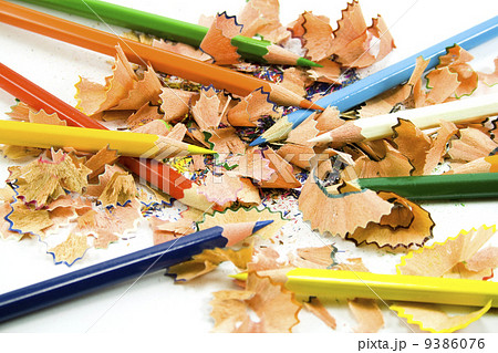 coloured pencils and sawdust 9386076