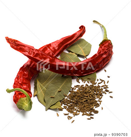 pimento, caraway and bay leaves pimento, caraway and bay leaves 9390703