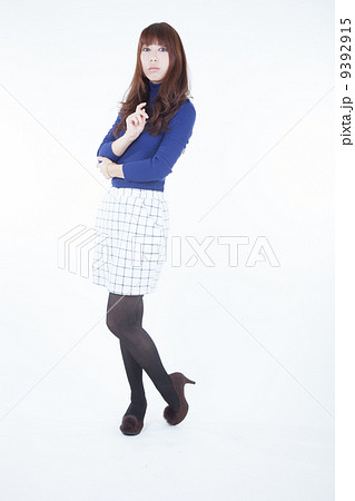 冬ファッションの女性 冬ファッションの女性 9392915