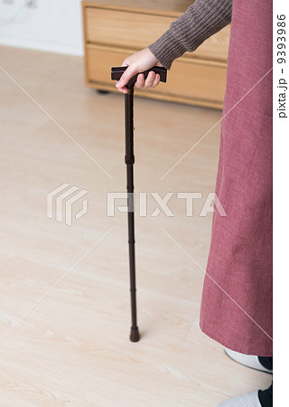 杖を持つ女性 杖を持つ女性 9393986