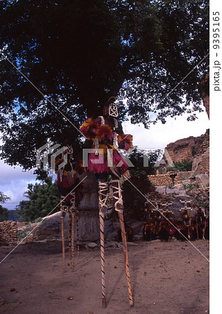 ドゴン族の仮面ダンス 9395165