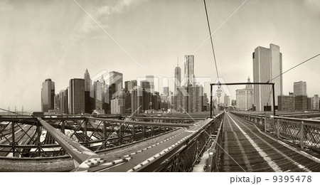 Brooklyn Bridge in New York 9395478