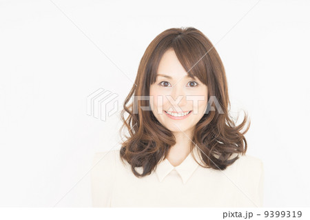 ミドルの女性 9399319