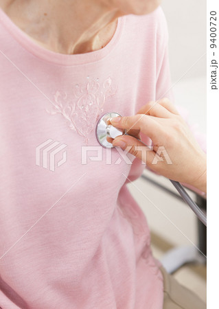 診察 診察 9400720
