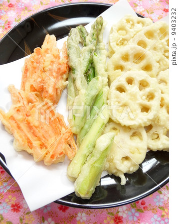 野菜の天ぷらの盛り合わせ 野菜の天ぷらの盛り合わせ 9403232