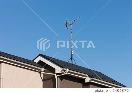 住宅のテレビアンテナ 9406370