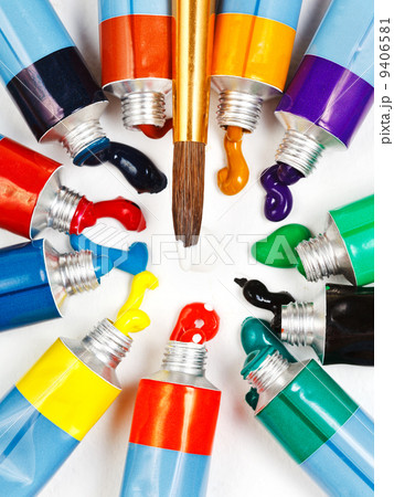 multicolored tubes with squeezed watercolors 9406581