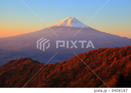 富士山の夜明け 9408187