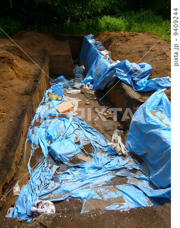 遺跡の発掘現場 9409244