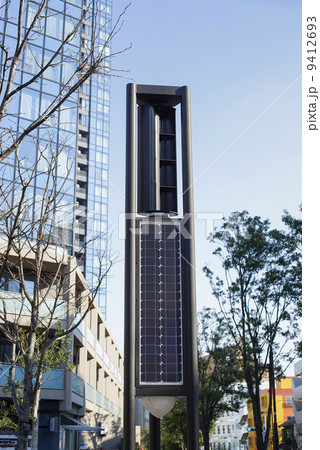 風力発電とソーラーパネル 風力発電とソーラーパネル 9412693