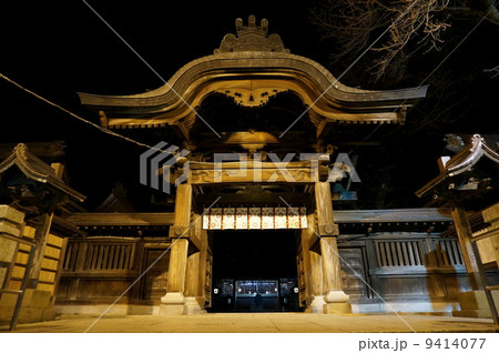 夜の山門 夜の山門 9414077