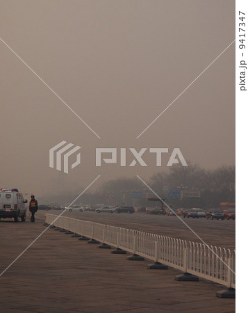 見通せない 見通せない 9417347