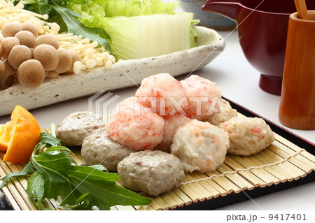 つみれ　鍋　食材　材料　白背景 9417401