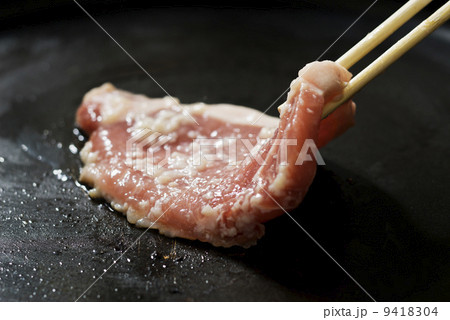 豚肉の塩麹ステーキ 豚肉の塩麹ステーキ 9418304