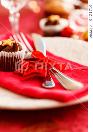 Christmas Table Setting 9421716