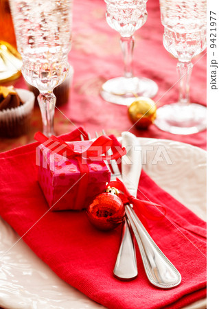 Christmas Table Setting Christmas Table Setting 9421977