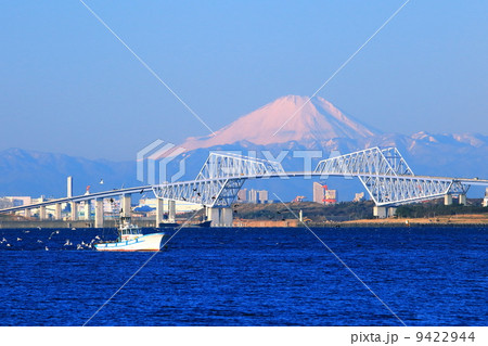 東京ゲートブリッジ越しに富士山を望む 東京ゲートブリッジ越しに富士山を望む 9422944
