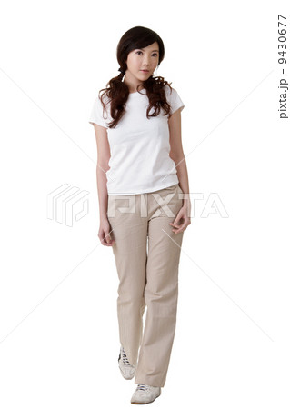 Young Asian woman 9430677