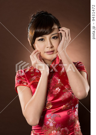 Attractive Chinese woman 9431472