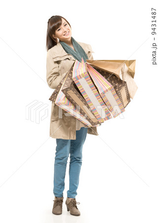 Asian shopping woman 9431487