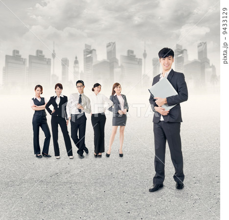 Successful Asian business team Successful Asian business team 9433129