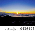 マウナケア山からの日の出 9436495