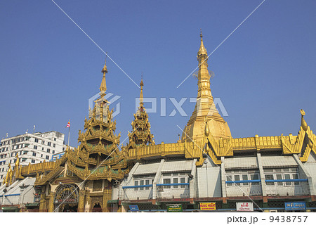 ヤンゴンのスーレー・パヤー ヤンゴンのスーレー・パヤー 9438757