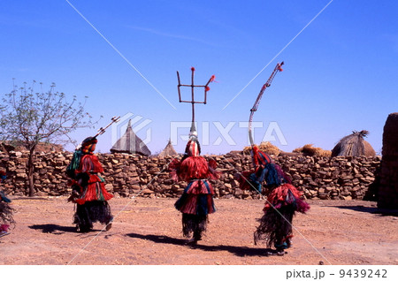 ドゴン族の仮面ダンス ドゴン族の仮面ダンス 9439242
