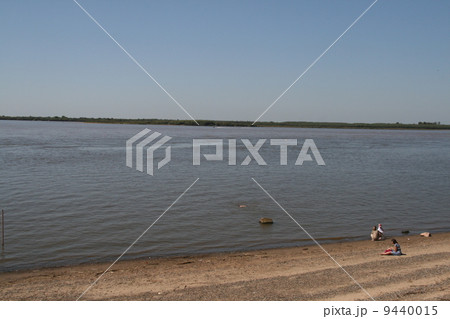 ロシアのハバロフスクの、アムール川の景色 9440015