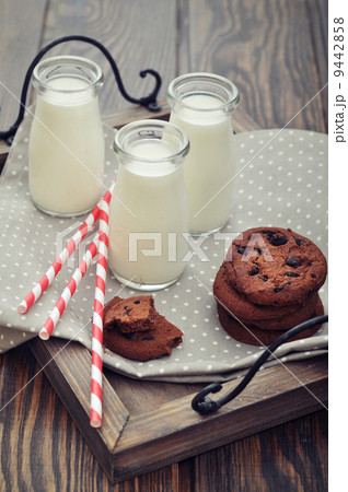 Milk and cookies Milk and cookies 9442858