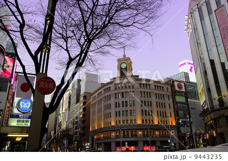 夕時の銀座和光 9443235