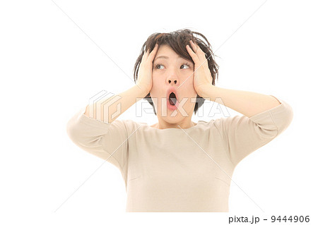 捕らわれた女性 9444906