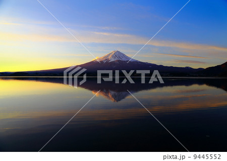 Mount Fuji at dawn(sky) from Lake Kawaguchi in Nagasaki 9445552