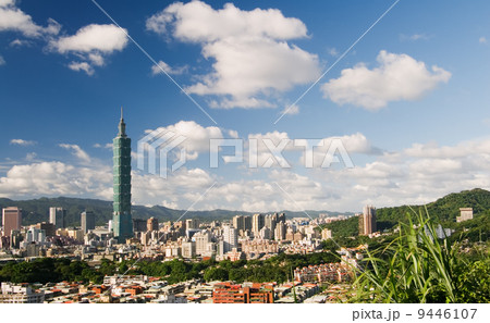 beautiful cityscape of Taipei 9446107