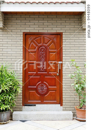 Wooden front door Wooden front door 9448099