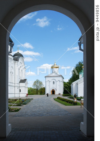 Entrance to the Saviour and st.Evphrosinija nunnery. 9449856