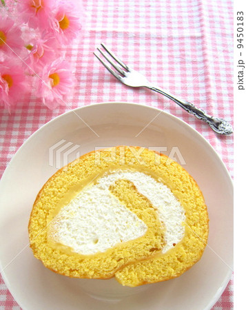 ロールケーキのおやつ 9450183