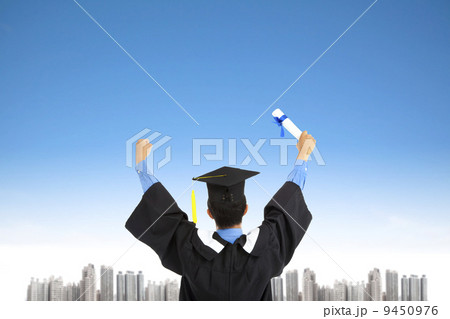 9450976