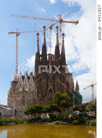 Sagrada Familia. Barcelona, Spain 9451827