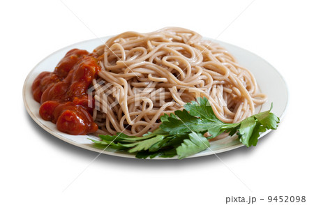 Buckwheat spaghetti pasta with ketchup 9452098