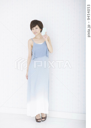 若い女性 9454053
