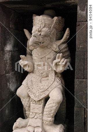 ガルーダの石像（バリ歴史博物館　デンパサール／バリ島・インドネシア） 9454094