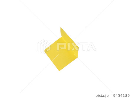 Yellow sticky note Yellow sticky note 9454189