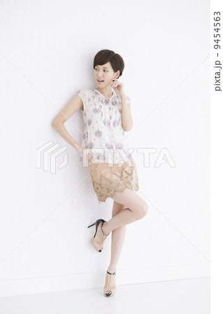 若い女性 若い女性 9454563