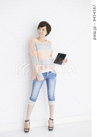 若い女性 若い女性 9454567