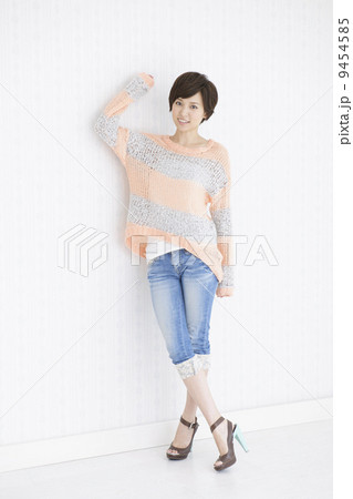 若い女性 若い女性 9454585